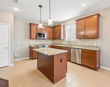 409 Mariscal Place - Photo Thumbnail 7