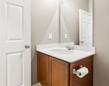 409 Mariscal Place - Photo Thumbnail 22