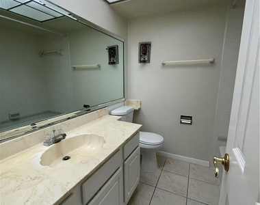 9233 Sw 8th Street - Photo Thumbnail 14