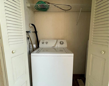 9233 Sw 8th Street - Photo Thumbnail 15