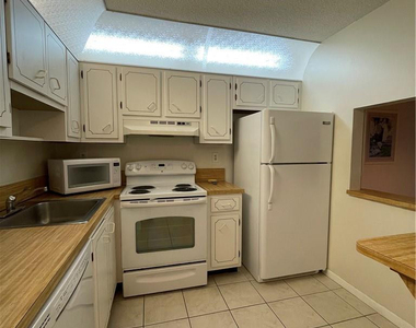 9233 Sw 8th Street - Photo Thumbnail 5