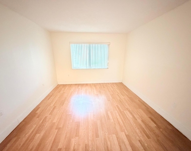 505 Nw 177th Street - Photo Thumbnail 6