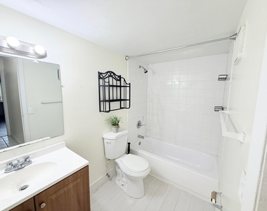 505 Nw 177th Street - Photo Thumbnail 1