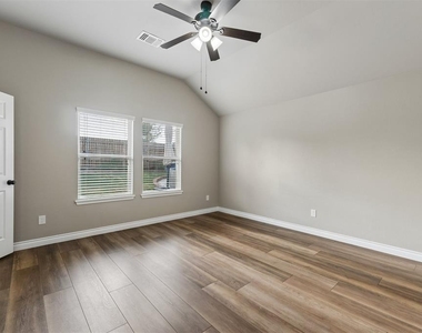 15521 Boulder Drive - Photo Thumbnail 21