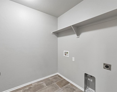 15521 Boulder Drive - Photo Thumbnail 31