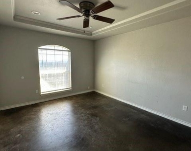 2457 Independence Boulevard - Photo Thumbnail 13