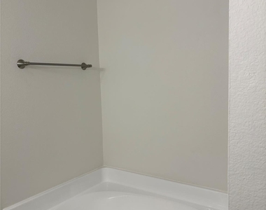 1721 Spyglass Drive - Photo Thumbnail 9