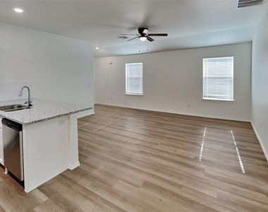 9118 Mclendon Court - Photo Thumbnail 4
