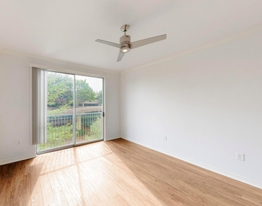 330 Las Colinas Boulevard E - Photo Thumbnail 3