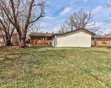 2124 Marshall Drive - Photo Thumbnail 14