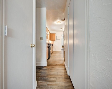 2124 Marshall Drive - Photo Thumbnail 12