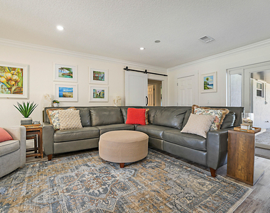 71 Fairview W - Photo Thumbnail 5