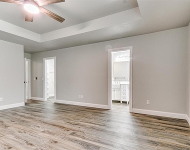 713 Night Hawk Drive - Photo Thumbnail 15