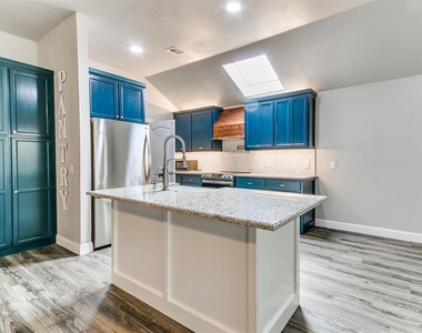 713 Night Hawk Drive - Photo Thumbnail 4