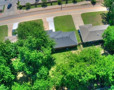 1620 Chautauqua Avenue - Photo Thumbnail 21