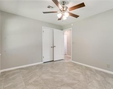 1620 Chautauqua Avenue - Photo Thumbnail 15
