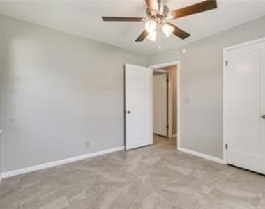1620 Chautauqua Avenue - Photo Thumbnail 17