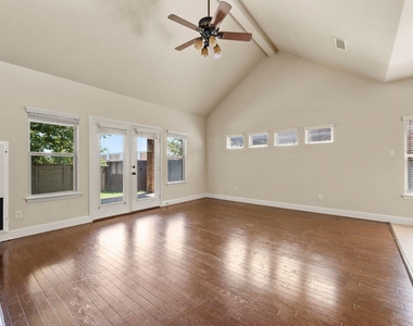 2143 Serene Court - Photo Thumbnail 5