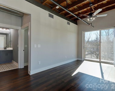 115 Main Street S - Photo Thumbnail 1