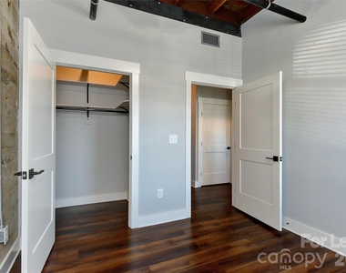 115 Main Street S - Photo Thumbnail 12