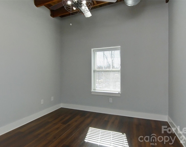 115 Main Street S - Photo Thumbnail 9