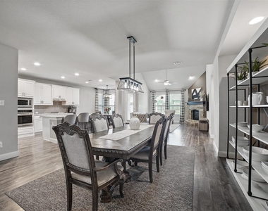 1306 Torrington Lane - Photo Thumbnail 9