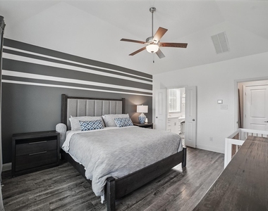 1306 Torrington Lane - Photo Thumbnail 16