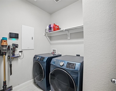 1306 Torrington Lane - Photo Thumbnail 28