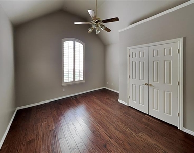 741 Fox Bend Trail - Photo Thumbnail 16
