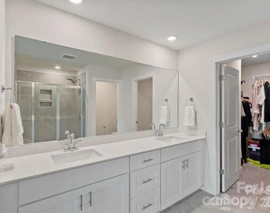 11943 Old Statesville Road - Photo Thumbnail 14
