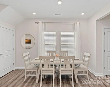 11943 Old Statesville Road - Photo Thumbnail 6