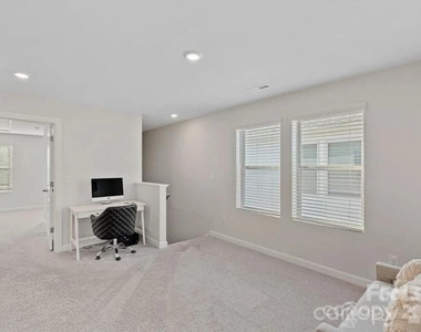 11943 Old Statesville Road - Photo Thumbnail 17
