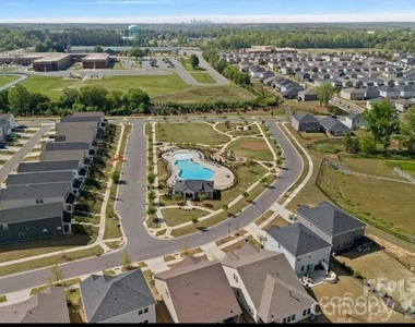 11943 Old Statesville Road - Photo Thumbnail 25