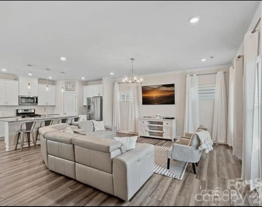 11943 Old Statesville Road - Photo Thumbnail 9