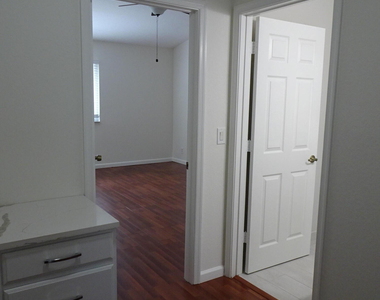 8002 Big Pine Way - Photo Thumbnail 19