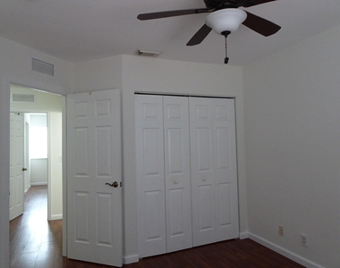 8002 Big Pine Way - Photo Thumbnail 30