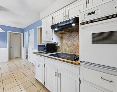 13639 Willow Bend Road - Photo Thumbnail 7