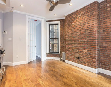 315 West 103rd Street - Photo Thumbnail 2