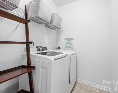 1353 Jacemans Way - Photo Thumbnail 32