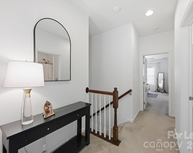 1353 Jacemans Way - Photo Thumbnail 20