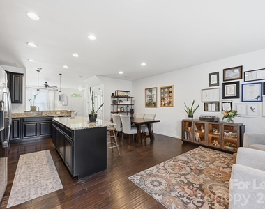 1353 Jacemans Way - Photo Thumbnail 16