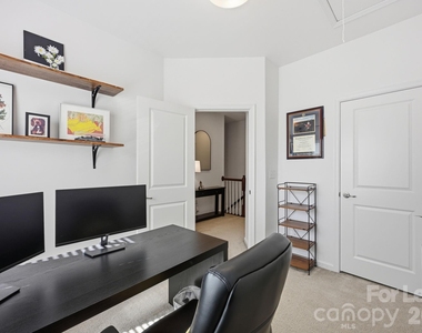 1353 Jacemans Way - Photo Thumbnail 30