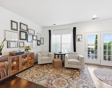 1353 Jacemans Way - Photo Thumbnail 17