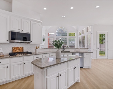 4505 Winter Park Drive - Photo Thumbnail 15
