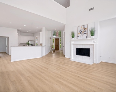 4505 Winter Park Drive - Photo Thumbnail 8