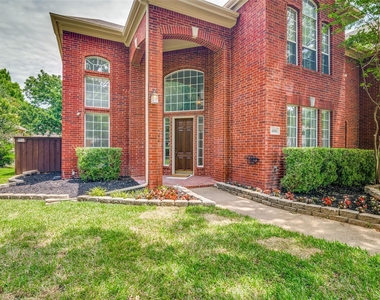 4505 Winter Park Drive - Photo Thumbnail 2