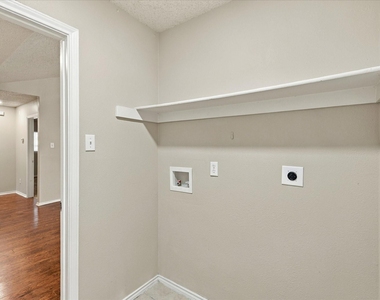 1328 Homestead Street - Photo Thumbnail 17