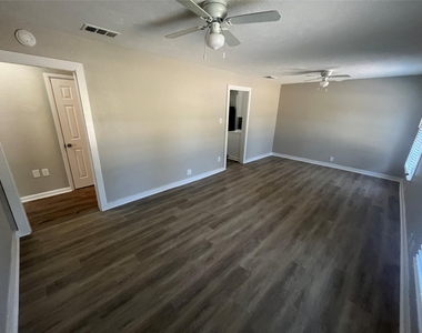 1622 Centerville Road - Photo Thumbnail 3