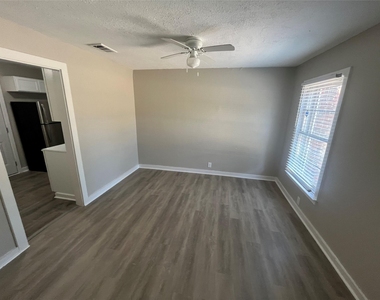 1622 Centerville Road - Photo Thumbnail 5