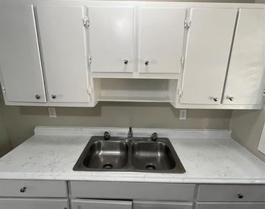 1622 Centerville Road - Photo Thumbnail 8